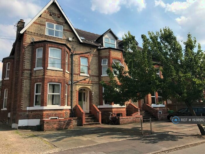 2 Bedroom Flat To Rent In Landsdown Road, Manchester, M20