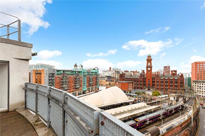 2 Bedroom Penthouse For Sale In The Green Building, New Wakefield Street, Manchester, Greater Manchester, M1
