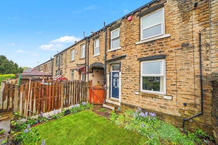 2 Bedroom Terraced House For Sale In Victoria Street, Lindley, HD3