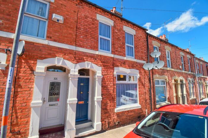 3 Bedroom Terraced House To Rent In Oxford Street, Northampton, NN4