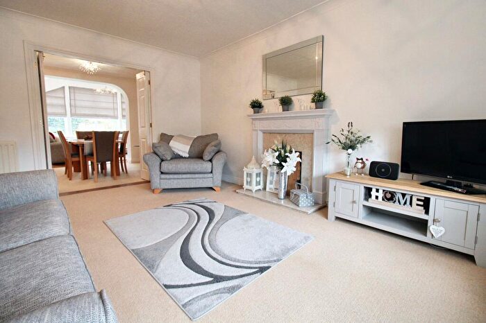 4 Bedroom Detached House For Sale In Myrrfield Road, Bishopdown, SP1
