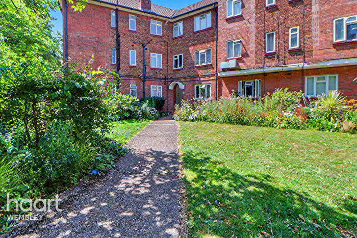 2 Bedroom Flat For Sale In Wembley Park, HA9
