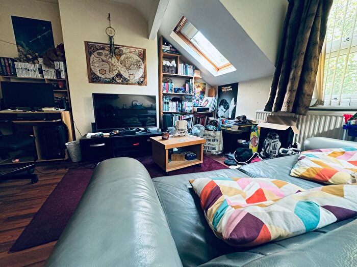 Block Of Flats To Rent In St Michaels Lane, Leeds, LS6