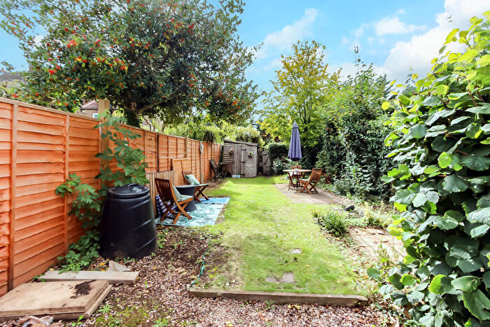 2 Bedroom Cottage For Sale In Harrowick Lane, Earls Barton, NN6