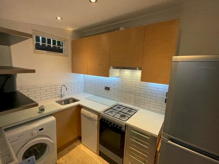 1 Bedroom Flat To Rent In Manor Avenue, London, SE4