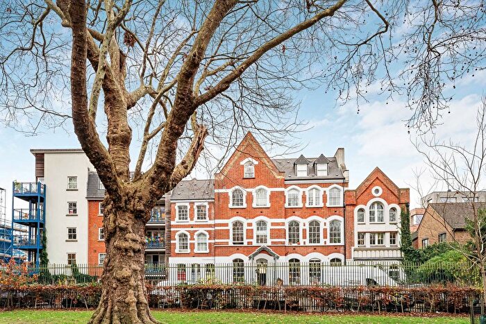 2 Bedroom Flat For Sale In Martello Street, London, E8