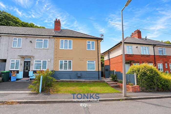 3 Bedroom End Of Terrace House For Sale In Dingle Avenue, Cradley Heath, B64