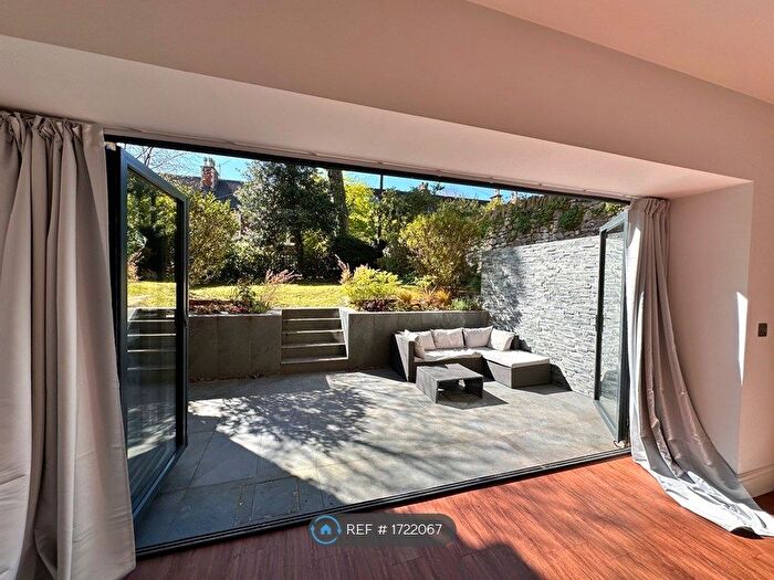 2 Bedroom Flat To Rent In Clifton, Bristol, BS8