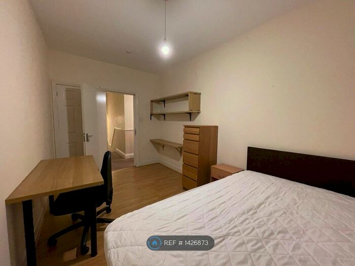 4 Bedroom Terraced House To Rent In Sidney Grove, Newcastle Upon Tyne, NE4