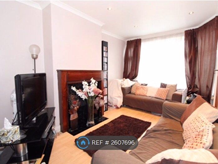 2 Bedroom Terraced House To Rent In Howard Avenue, Bexley, DA5