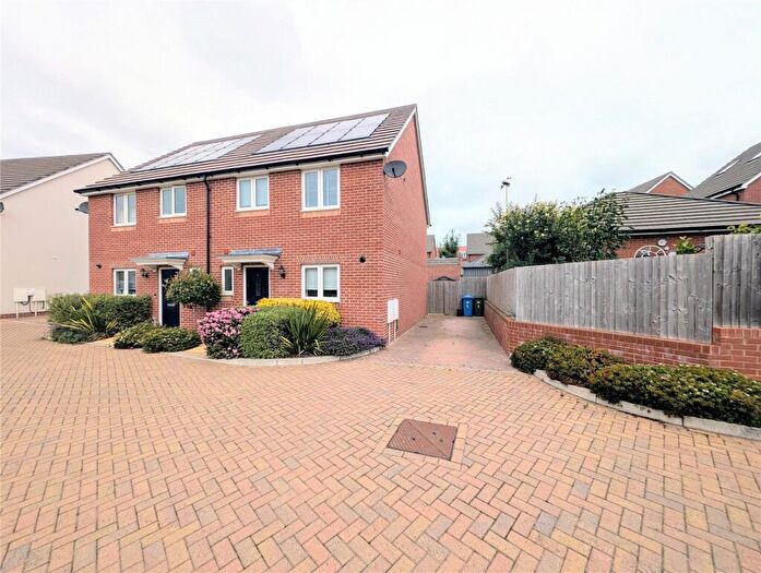3 Bedroom Semi-Detached House To Rent In Berwick Close, Binfield, Bracknell, Berkshire, RG42