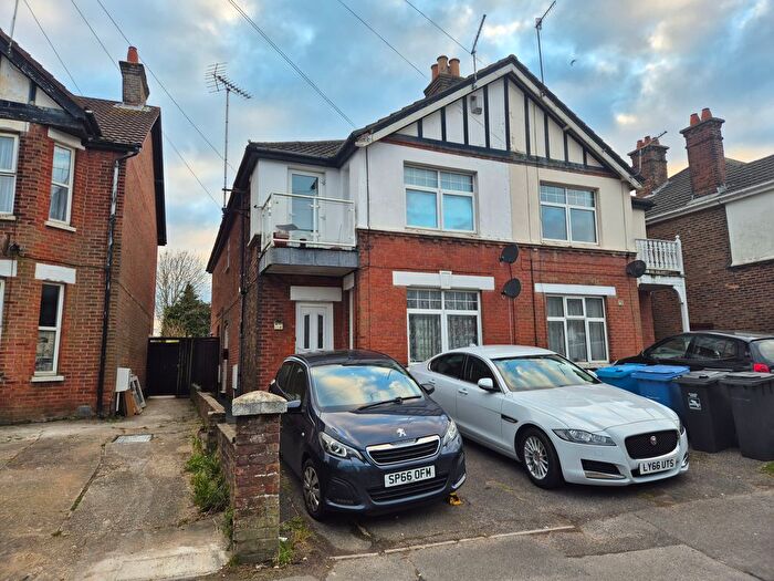 2 Bedroom Flat To Rent In Sterte Road, Poole, BH15