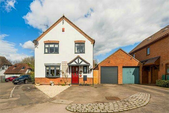 4 Bedroom Detached House For Sale In Dudley Close, North Marston, Buckinghamshire., MK18