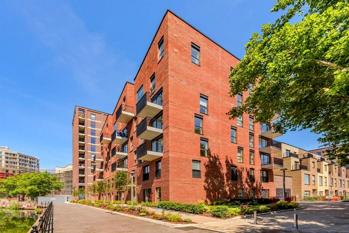 2 Bedroom Apartment To Rent In Joseph Huntley Walk, Reading, RG1