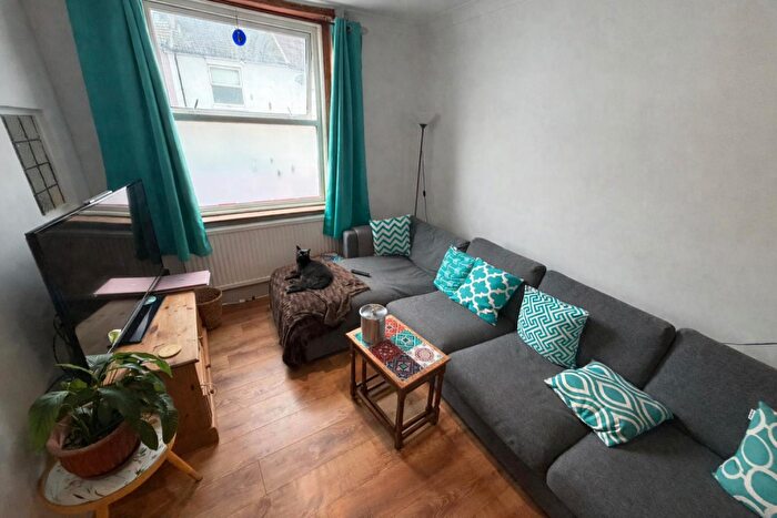 3 Bedroom Terraced House To Rent In Milton Road, Brighton, BN2