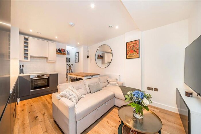 1 Bedroom Flat To Rent In Deptford Broadway, Deptford, SE8