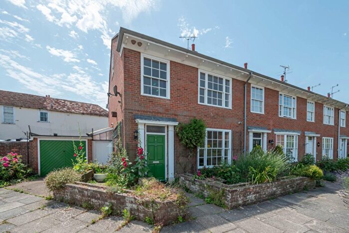 3 Bedroom End Terrace House For Sale In Abbots Place, Canterbury, CT1