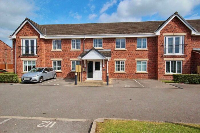 2 Bedroom Flat To Rent In Moat Way, Brayton, Selby, YO8