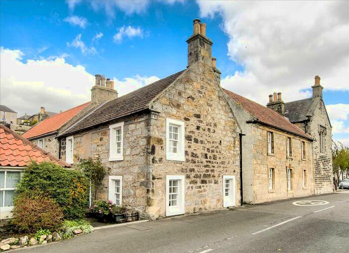 2 Bedroom Cottage For Sale In West Green, Culross, Dunfermline, KY12