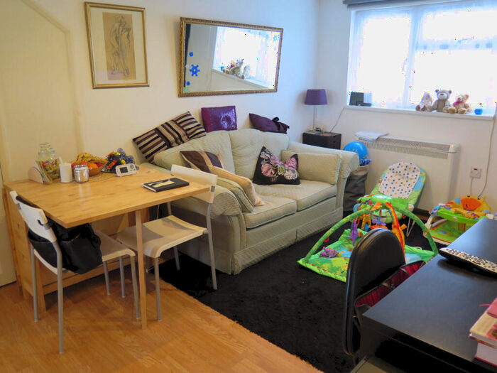 1 Bedroom Flat To Rent In Waterfall Road, Arnos Grove, London, N11