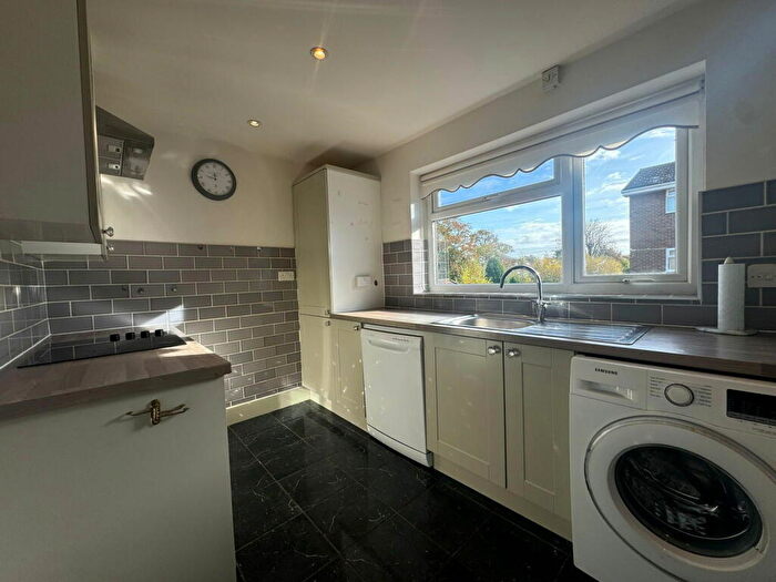 2 Bedroom Flat To Rent In Croxton Court, Park Crescent, PR9