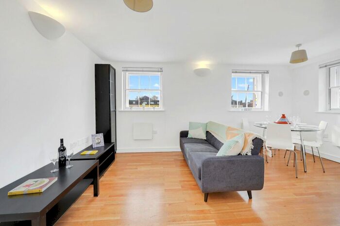 1 Bedroom Penthouse To Rent In York Way, N1