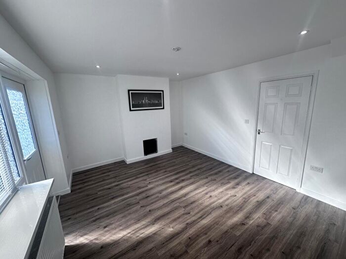 2 Bedroom Flat To Rent In Evans Terrace, Swansea, SA1
