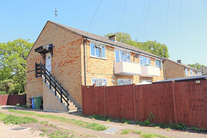 2 Bedroom Maisonette For Sale In Beta Road, Farnborough, GU14