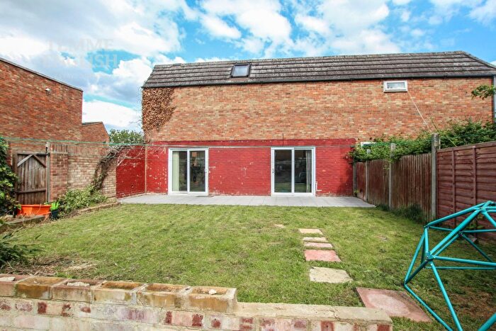 3 Bedroom End Of Terrace House For Sale In Elizabeth Way, Basildon, SS15