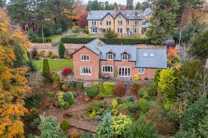 4 Bedroom Detached House For Sale In York Road, Malton, YO17