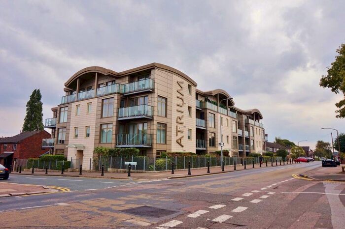 2 Bedroom Flat To Rent In Lower Queens Road, Buckhurst Hill IG9