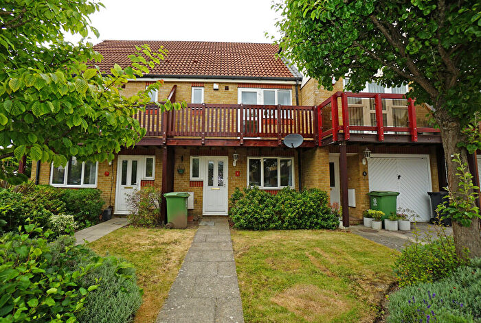 3 Bedroom End Of Terrace House To Rent In Tintagel Way, Port Solent, PO6