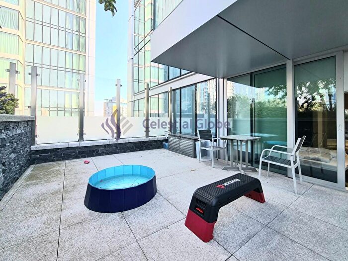 1 Bedroom Flat To Rent In Piazza Walk, London, E1