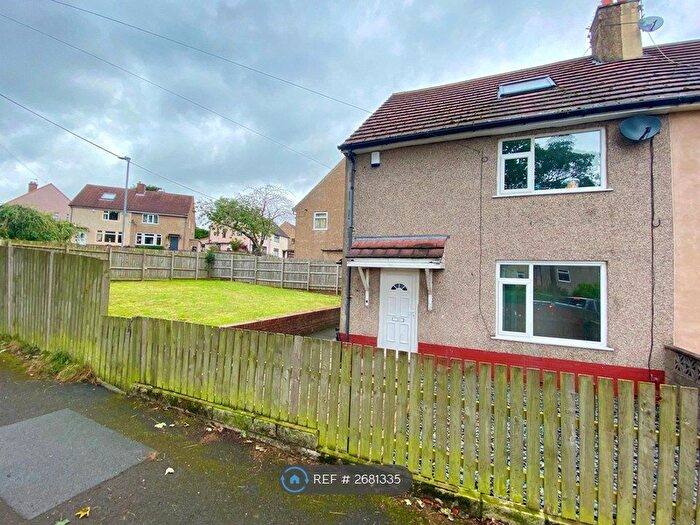 4 Bedroom Semi Detached House To Rent In Forest Crescent, Halifax, HX2