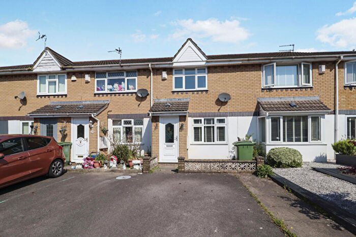 2 Bedroom House To Rent In Powderham Drive, Grangetown, Cardiff, CF11