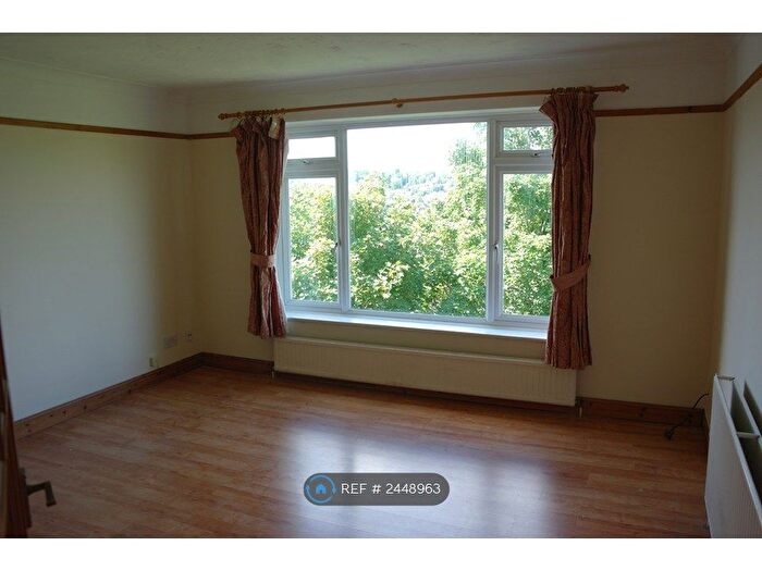 2 Bedroom Flat To Rent In Somerset Road, New Barnet, Barnet, EN5