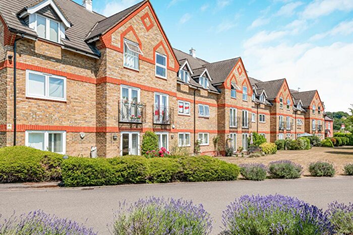 2 Bedroom Flat For Sale In Greenes Court, Berkhamsted, HP4