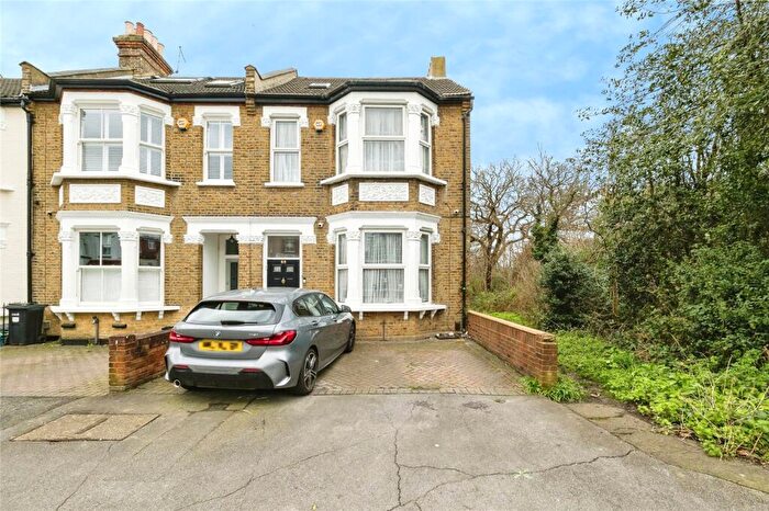 6 Bedroom End Of Terrace House For Sale In Chelmsford Road, London, London, E18