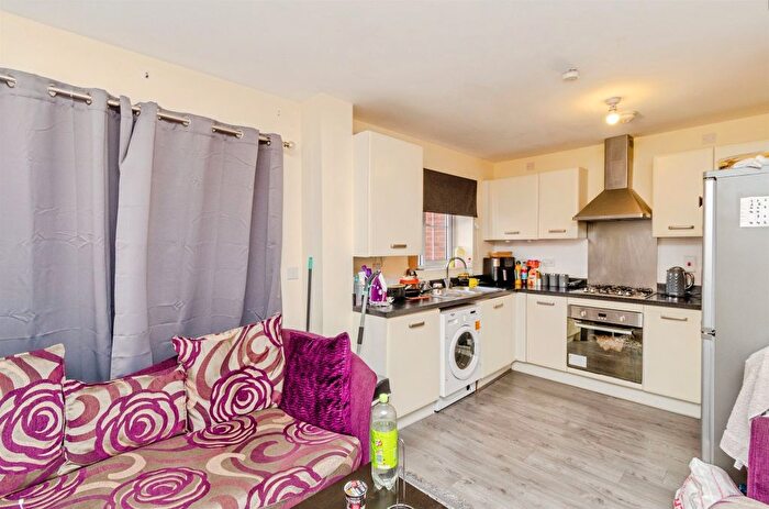 1 Bedroom Flat For Sale In Corporation Street West, Walsall, WS1