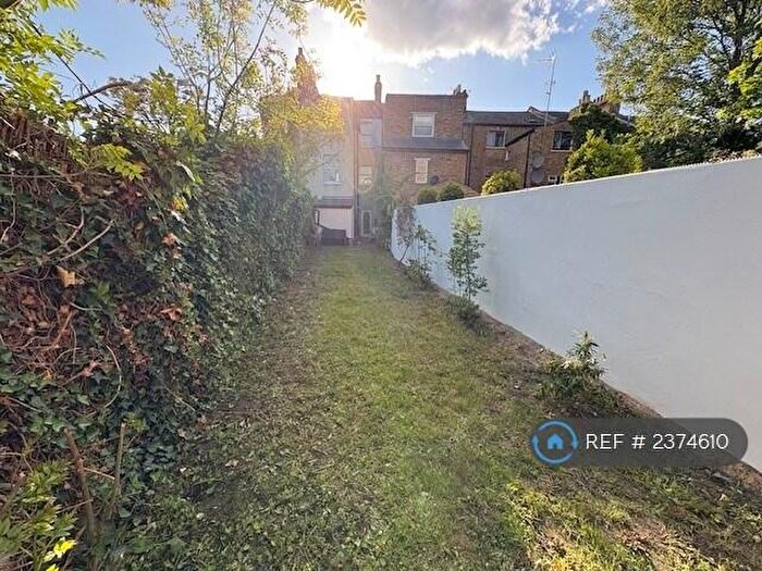 2 Bedroom Maisonette To Rent In Copleston Road, London, SE15