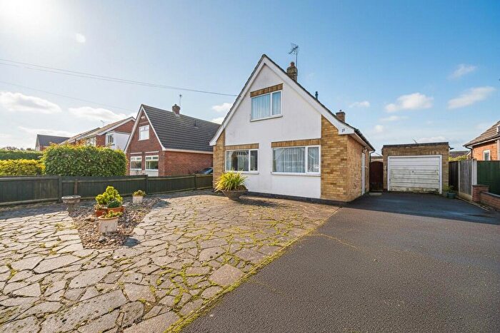 3 Bedroom Bungalow For Sale In Pygall Avenue, Gotham, NG11