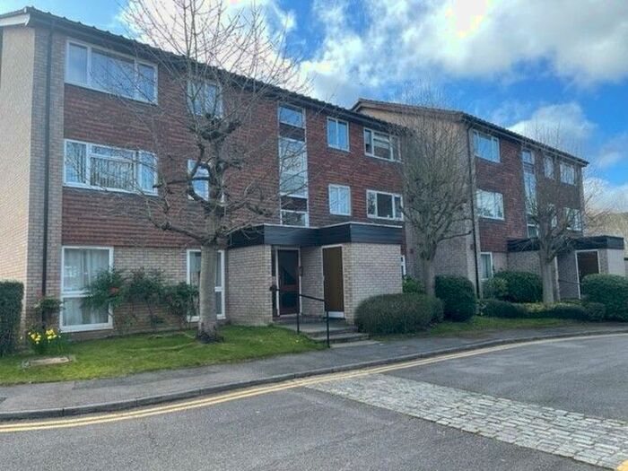 1 Bedroom Flat To Rent In Anselm Close, Croydon, CR0