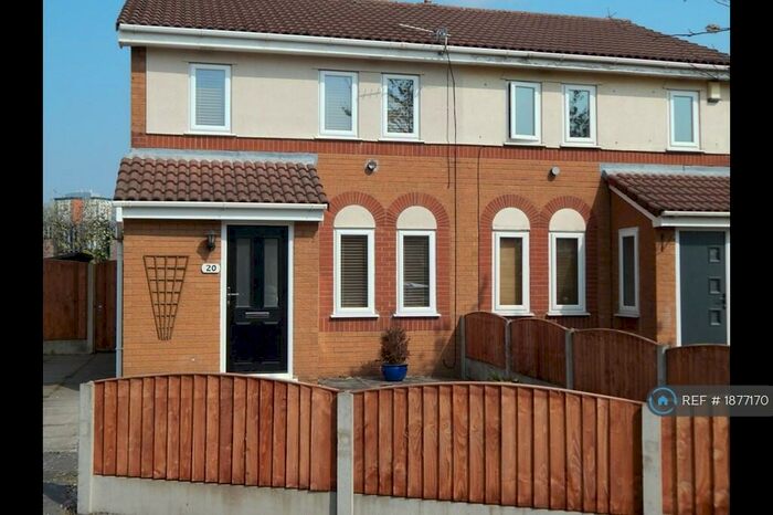 3 Bedroom Semi-Detached House To Rent In Harecastle Avenue, Eccles, Manchester, M30