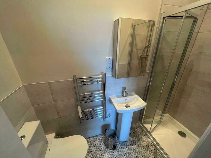2 Bedroom Apartment To Rent In Bute Esplanade, Cardiff, CF10