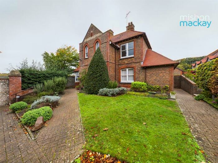 2 Bedroom Flat To Rent In Falmer Road, Rottingdean, BN2