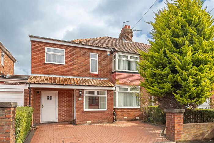 4 Bedroom Semi-Detached House For Sale In Derwentdale Gardens, High Heaton, Newcastle Upon Tyne, NE7