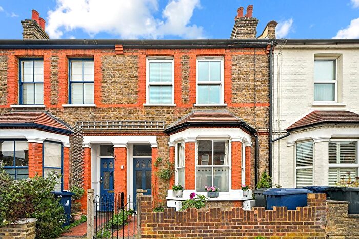 2 Bedroom Flat For Sale In Hessel Road, Ealing, London, W13