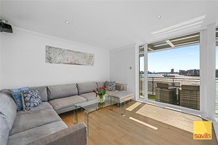 3 Bedroom Apartment For Sale In Dunbar Wharf, - Narrow Street, Limehouse, London, E14
