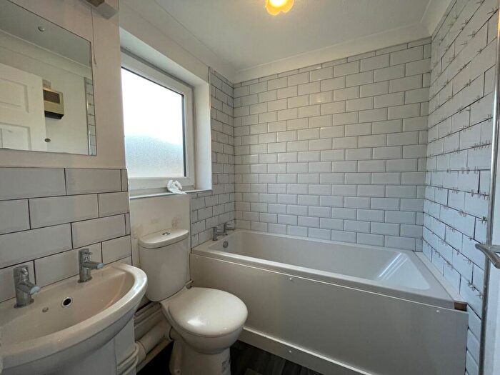 1 Bedroom Flat To Rent In Phoenix Court, Langney Road, Eastbourne, BN22