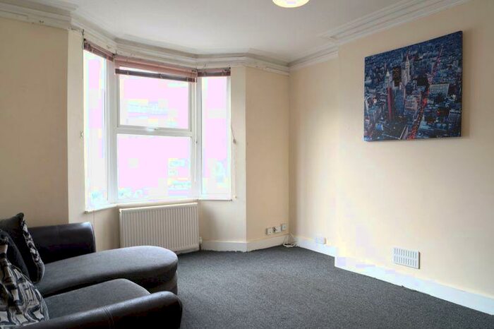 3 Bedroom Terraced House To Rent In Normanton Street, Brighton, BN2
